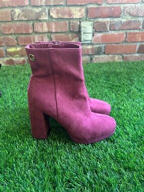Women's Burgundy Suede Block Heel Ankle Boots